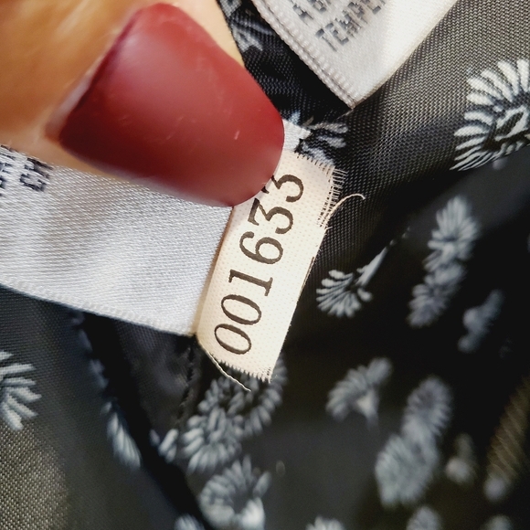 Jones New york suit black stripped size 8 - Picture 6 of 15